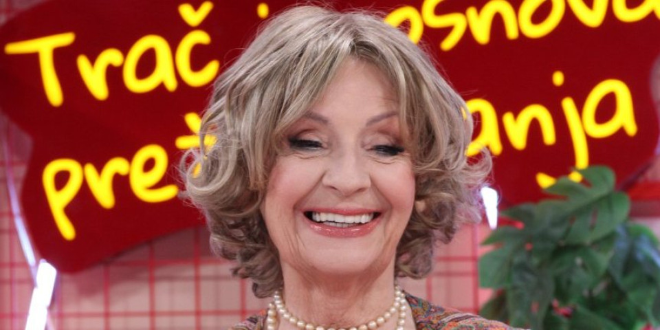 Ne štedi - Lepa Lukić otkrila koliko novca daje za negovanje lica: "Otplaćujem mesečno"