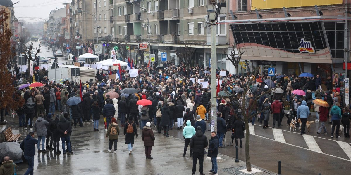 (FOTO) PRIŽELJKUJU HAOS! Raskrinkan pakleni plan opozicije pred veliki skup u Jagodini, sve organizuju Grbović i Lazović!