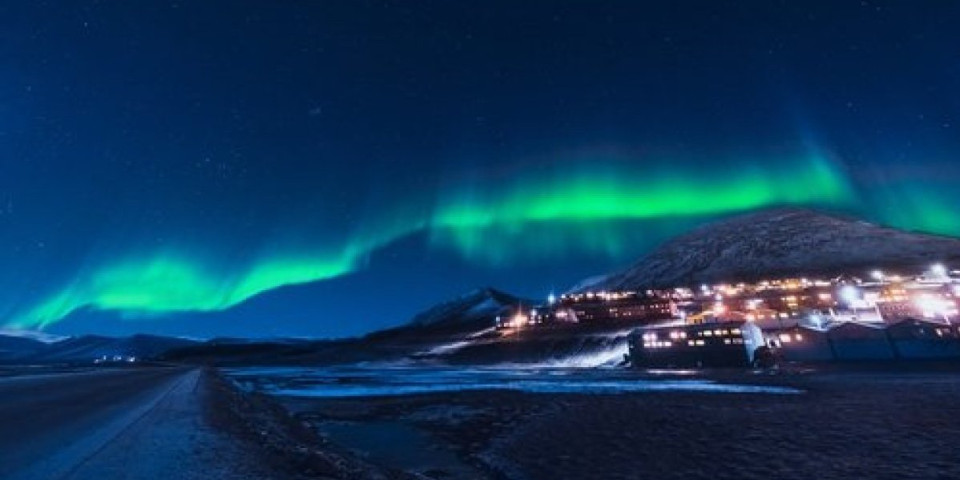 Zimska čarolija severa: Zemlja svetlosti, snega i irvasa