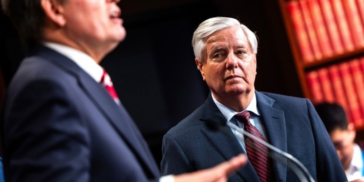 Šokantna izjava Trampovog "ratnog jastreba" zaprepastila celu Ameriku: Ako uradimo ovo, i Bog će nam okrenuti leđa