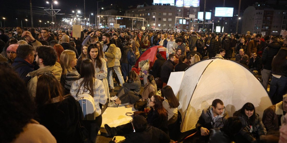 Iz udruženja "Studenti 2.0" poručuju: Pozivamo dekane i profesore da budu odgovorni prema  koji žele da se vrate na fakultet!