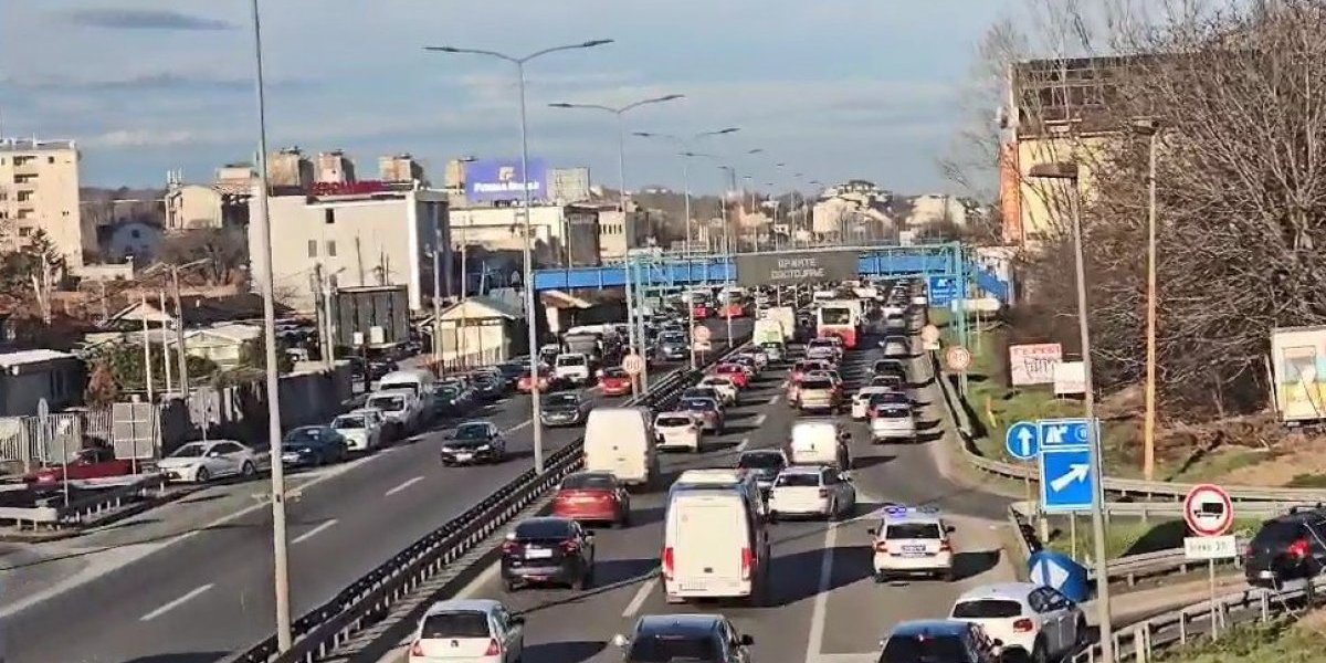 Protesti napravili potpuni kolaps u Beogradu! Sve stoji u prestonici