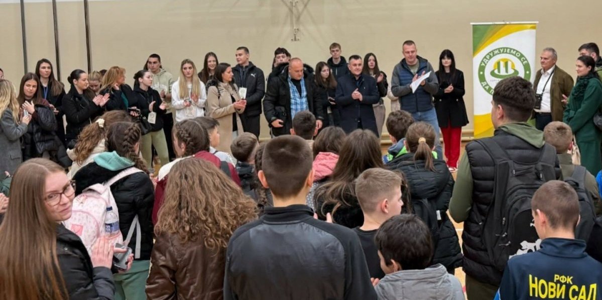 Osnovci sa Kosmeta gosti vršnjaka u Novom Sadu