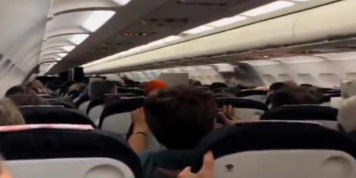 (VIDEO) Drama na nebu! Avion se snažno zatresao, putnici premrli od straha: Na mrežama osvanuo stravičan snimak!