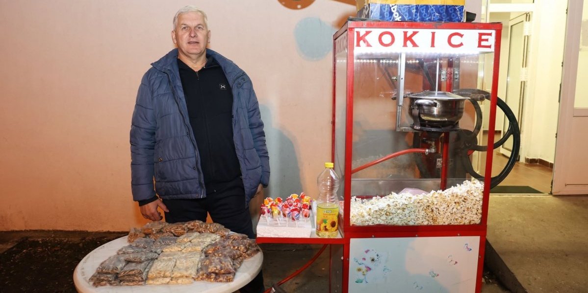 Đole je putujuća atrakcija! U ovom mestu nijedna manifestacija ne počinje dok se on ne pojavi!