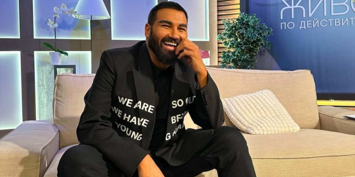 Azis o svojoj naslednici: "Ima 17 godina, a ja sam joj već rekao da volim muškarce"