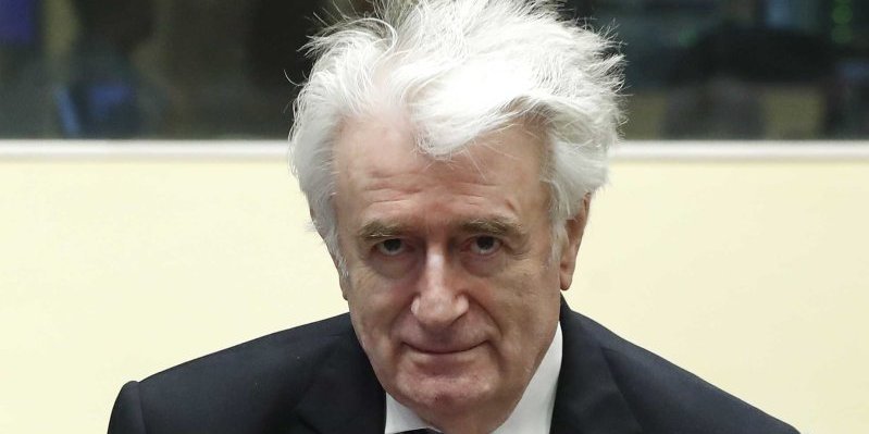 Ovo niste znali, Radovan Karadžić je radio u FK Sarajevo - Isplivala fotografija