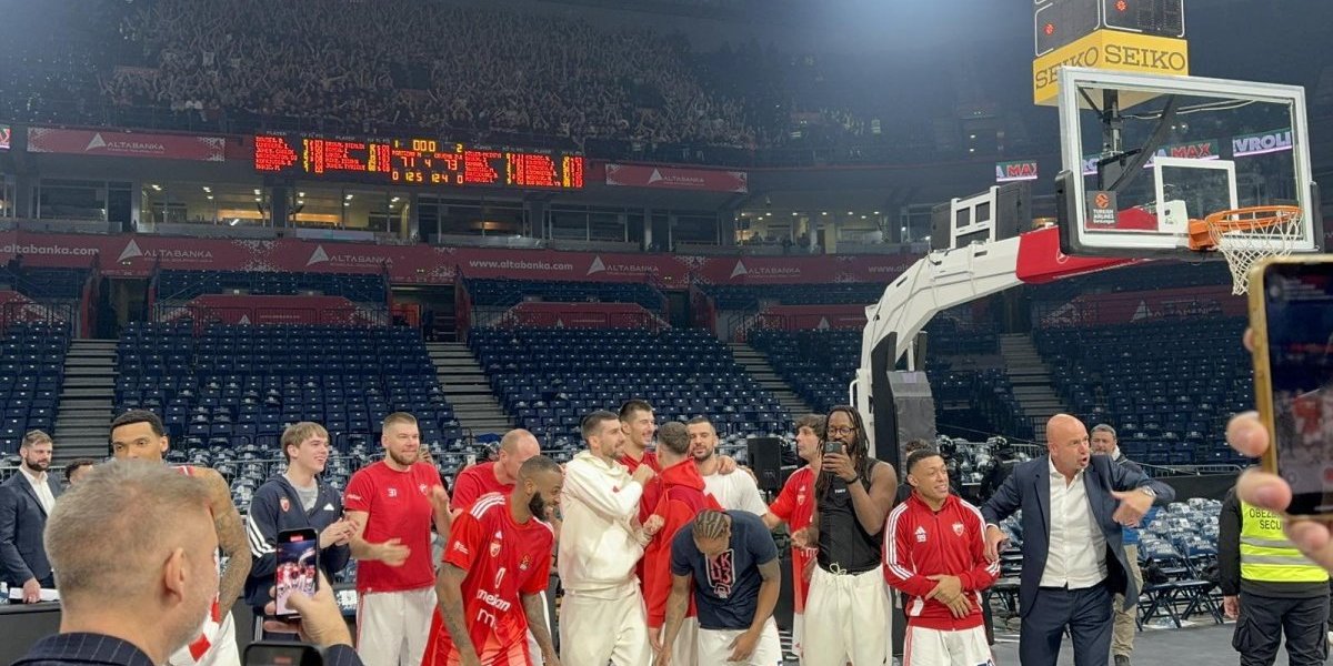 Crveno-belo slavlje u Beogradskoj areni! Košarkaši izašli da pozdrave "delije", usledila fešta! (VIDEO)