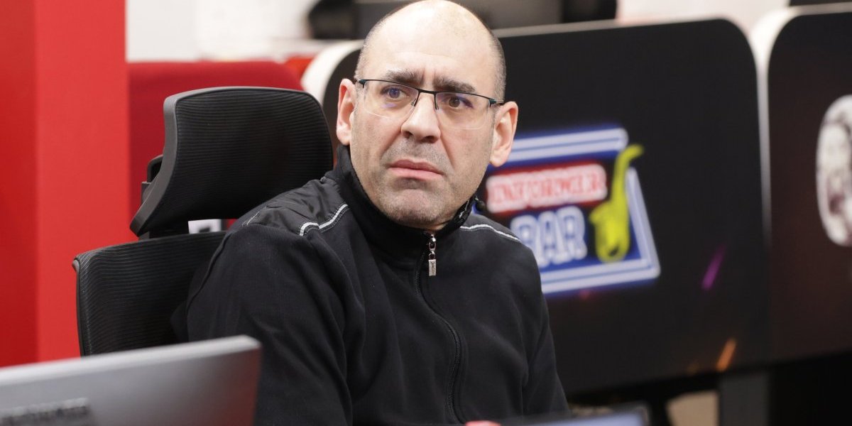 Blokaderi napali Vladimira Đukanovića u Novom Pazaru, klijent ga spasao da ne bude linčovan! (VIDEO)