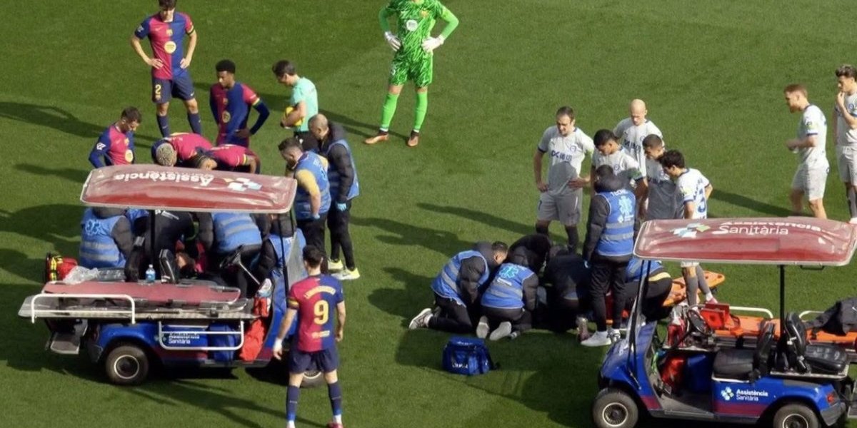 Jezivo! Strašan sudar glavama, zvezda Barselone imala sreće (VIDEO/FOTO)