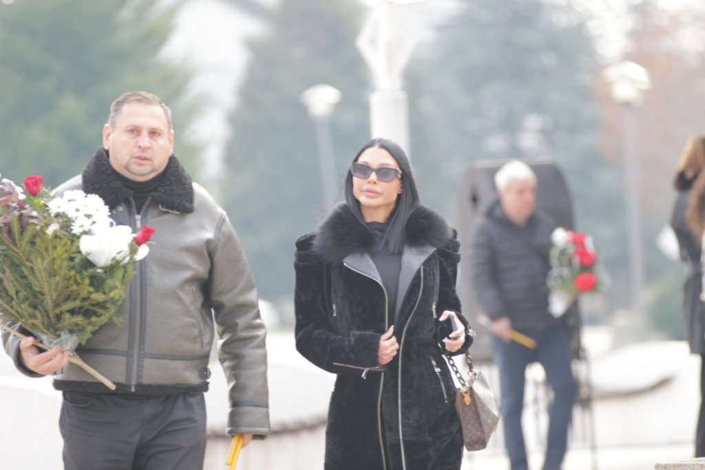 Maja i Taki na sahrani Matorine majke! Prvo njegovo pojavljivanje nakon operacije srca!