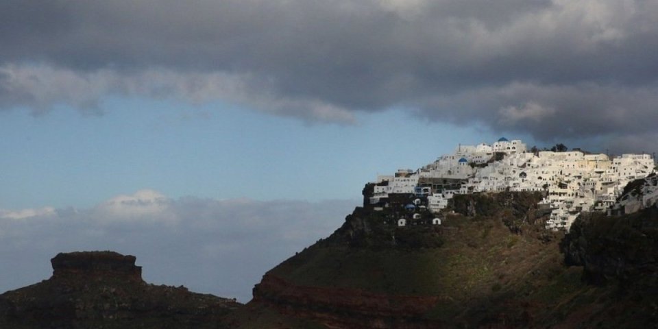 Snažan zemljotres ponovo pogodio Santorini! Treslo se celo ostrvo!