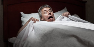 Skoro svakodnevno se susrećemo sa nekim strahovima. Dok jedni uspevaju da reše problem, drugi pak nemaju hrabrosti da se obrate stručnom licu, pa onda taj parališući strah razviju u fobiju. Dokaz da se ljudi plaše raznih stvari govori i podatak da se pored uobičajenih fobija pojavio veliki broj onih bizarnih.