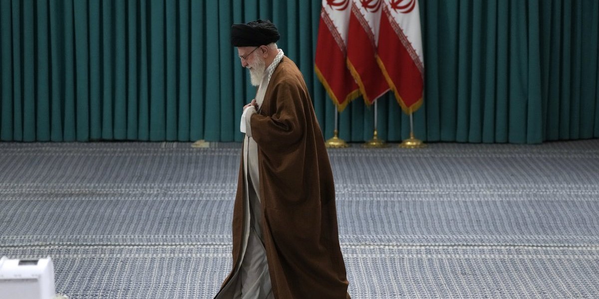 Ova država zatvara granicu prema Iranu: Saveznici ih ostavili na cedilu,  iranski vođa na aparatima