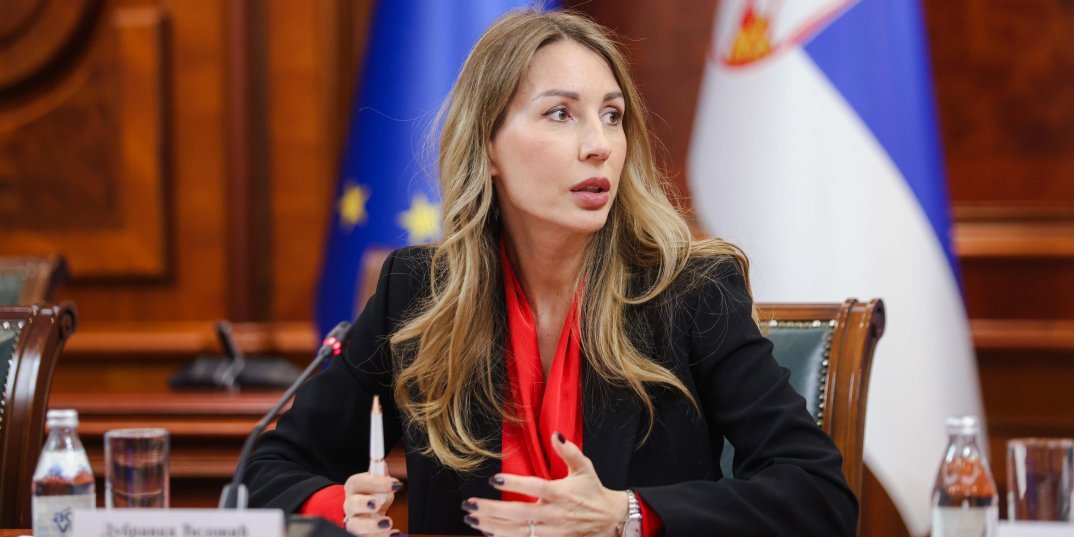 Stručnošću i znanjem protiv laži i obmana: Ministarka Đedović Handanović ućutkala Dragana Đilasa