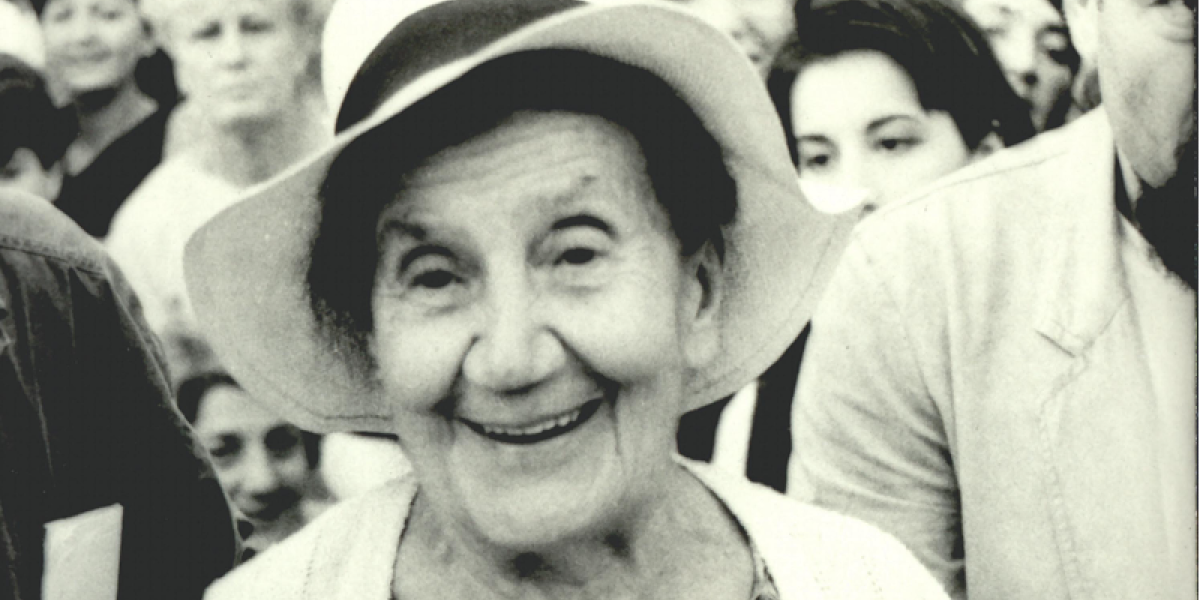 Zbog braće i sestara nije mogla da se odmah uda, ali je Rus strpljivo čekao: Životna priča Desanke Maksimović vraća veru u ljubav