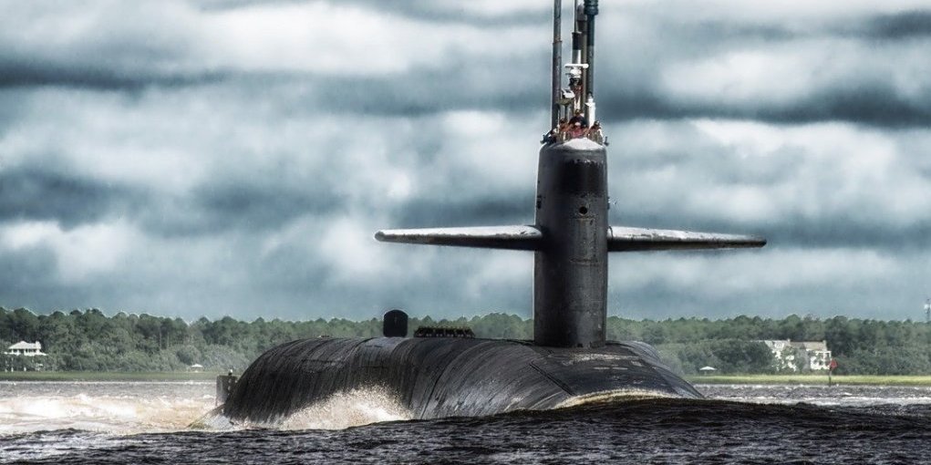 Tramp preti nuklearkama: Šalje dve podmornice ka Rusiji