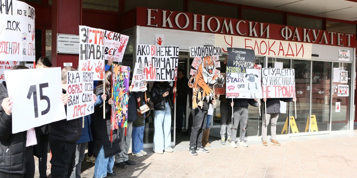 (FOTO) Studenti EKOF predali ovaj dokument dekanskom kolegijumu! Sastanku prisustvovali i studenti koji su podneli krivičnu prijavu protiv dekanke