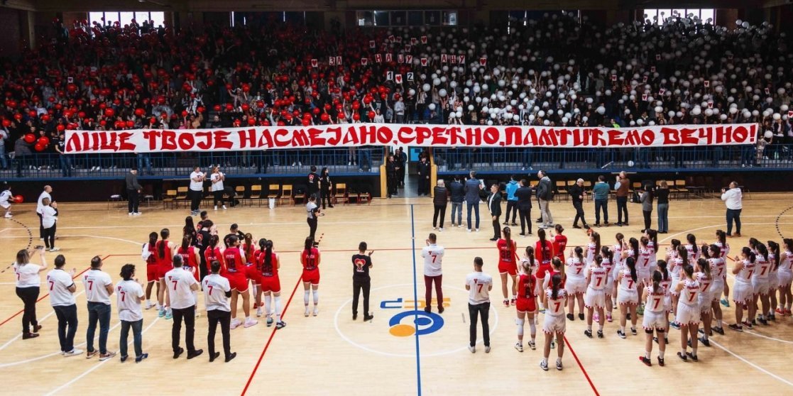 Sećanje na jednu od žrtava pada nadstrešnice! Anja Radonjić - Zauvek sa nama! (FOTO GALERIJA/VIDEO)