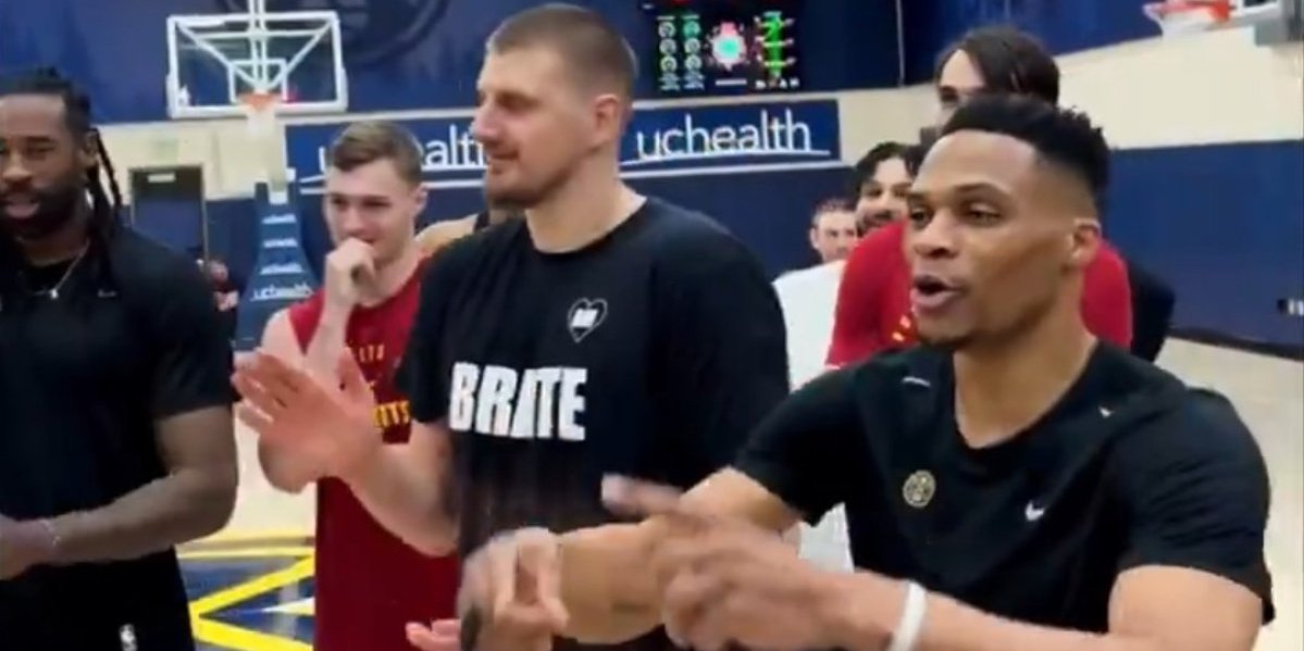 Ljudska gromada! Evo u kojoj majici je Jokić proslavio rođendan (FOTO/VIDEO)