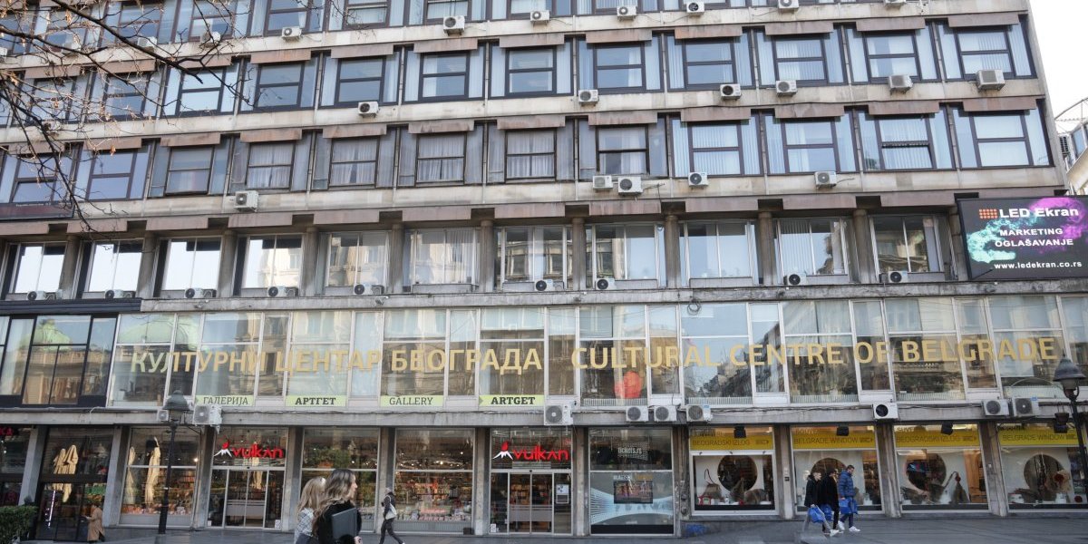 Dvoranu nam je zauzela neformalna organizacija, ograđujemo se od njihovih aktivnosti! Oglasili se iz Kulturnog centra Beograda