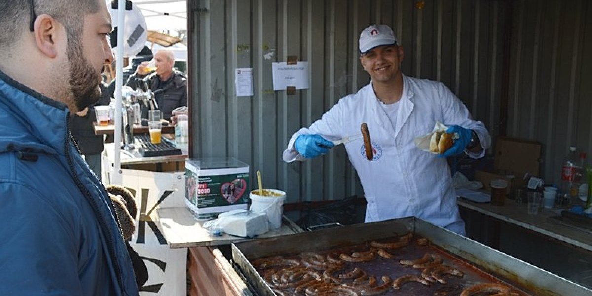 Spremna najduža kobasica za Ginisa! Spektakl u Turiji kod Srbobrana