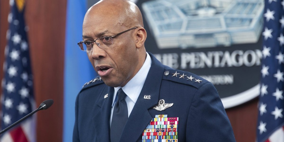 Tramp se ne šali! Velika čistka u Pentagonu, smenjen načelnik generalštaba američke vojske!