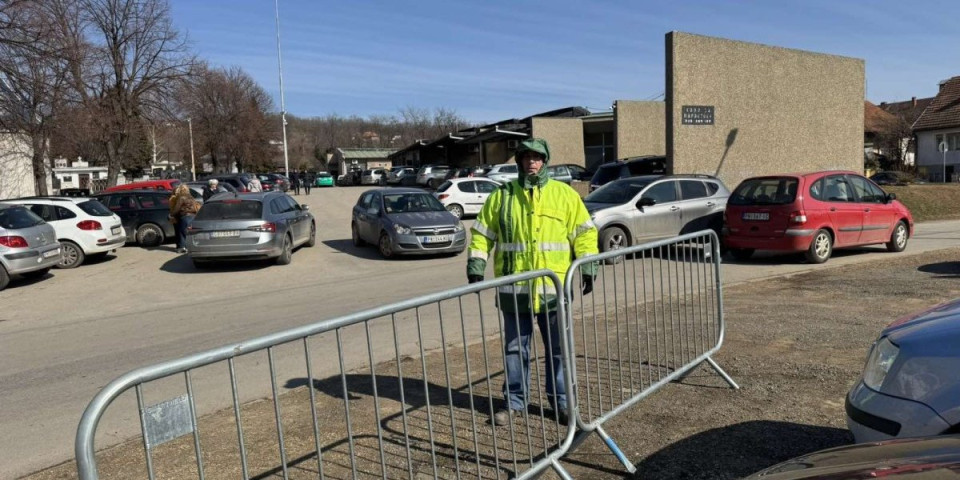 Na groblje samo peške: Zadušnice menjaju režim saobraćaja