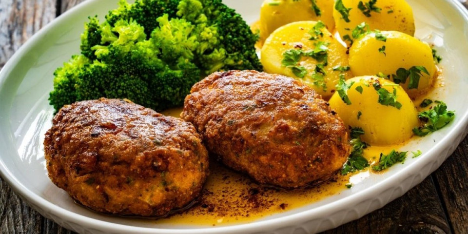 Tajna savršenih faširanih šnicli po bakinom receptu - mirišu na detinjstvo