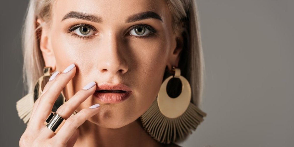 Nakit koji će svi nositi ovog leta: Neodoljivi trendovi će podići svaki autfit (FOTO)