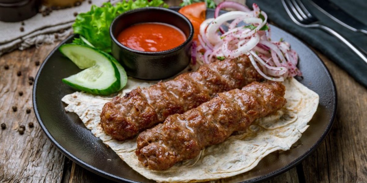 Preukusni sočni kebab po tradicionalnom receptu! Bolji je nego u restoranu - tajna je u jednom sastojku