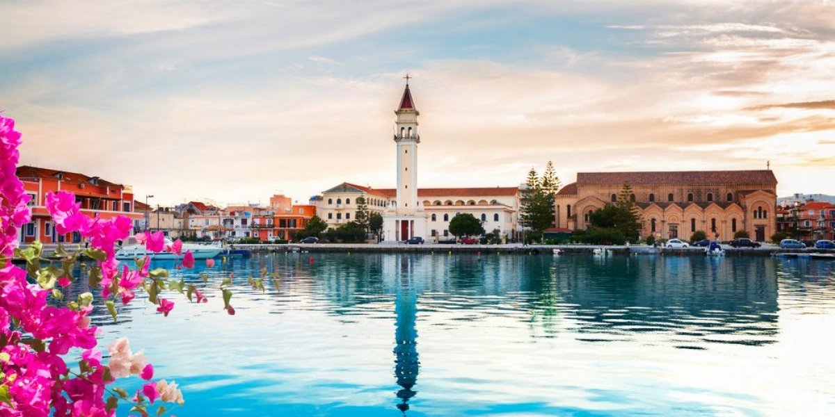 Ovo je najlepše ostrvo na svetu!  Ima najslikaniju plažu i tirkizno more, stvoreno je za uživanje (FOTO)