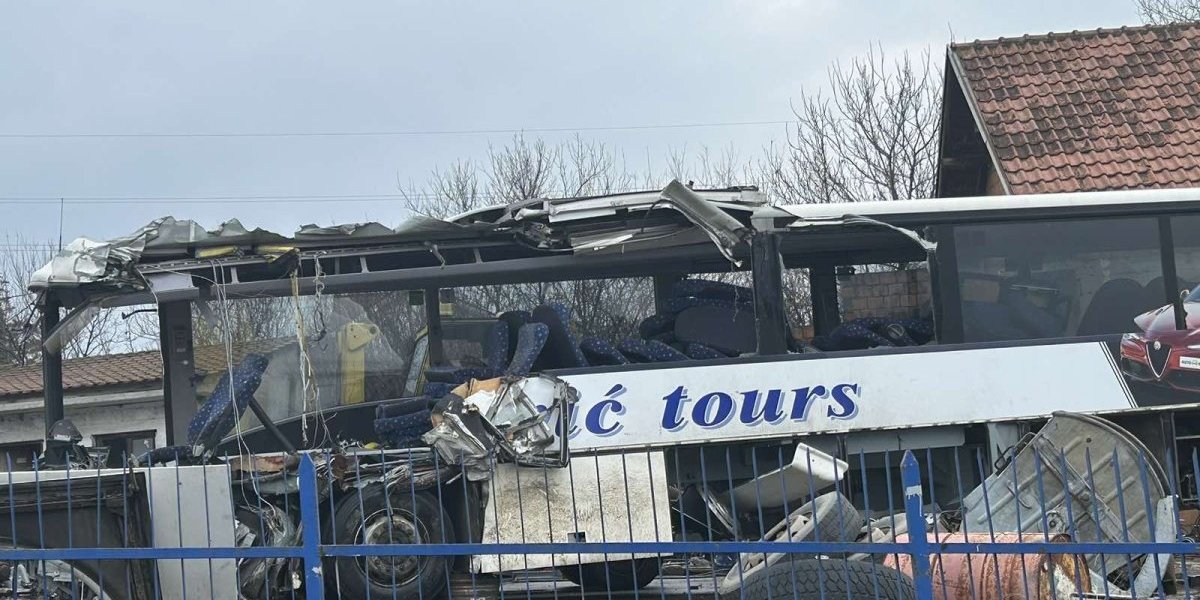 Autobus "Šević turs" nakon saobraćajne nezgode