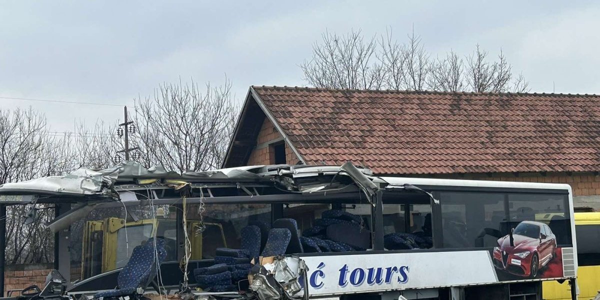 Autobus "Šević turs" nakon saobraćajne nezgode
