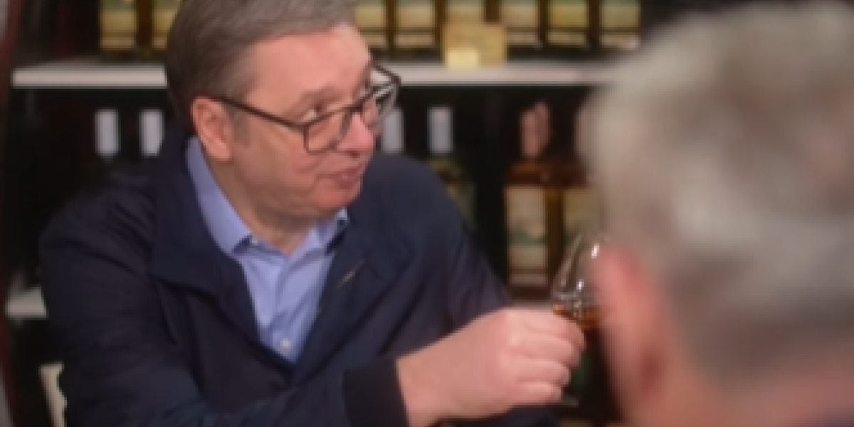 Iz godine u godinu, rakija postaje sve bolja , a vina su sve finija! Vučić o malim preduzetnicima i tradiciji (VIDEO)
