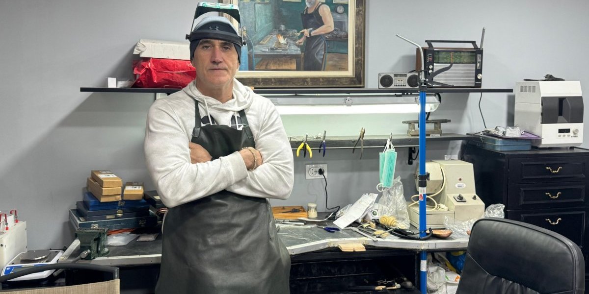 Zlatar Dragan napravio prvu srpsku burmu! Njegov patent je osvojio čak 24 nagrade, evo o čemu se radi (FOTO)