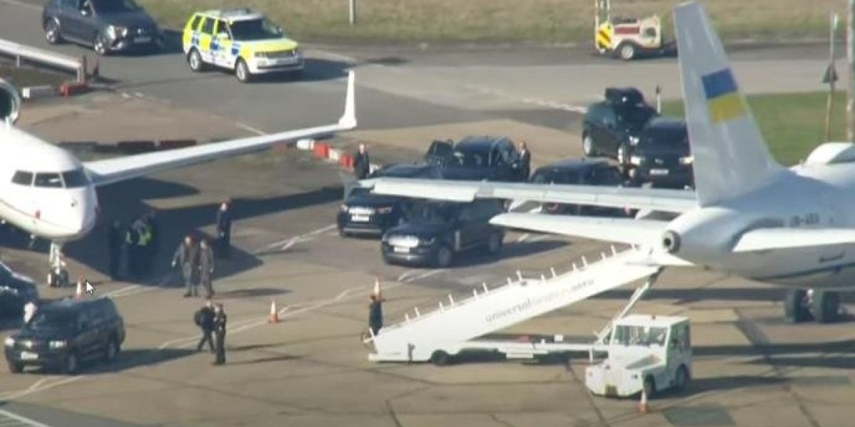 Zelenski doputovao u London! Ide na hitan sastanak sa Starmerom, stižu i drugi evropski lideri! (VIDEO)