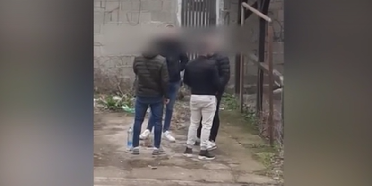 Dno dna! Na protestu u Nišu marihuana i alkohol (FOTO/VIDEO)