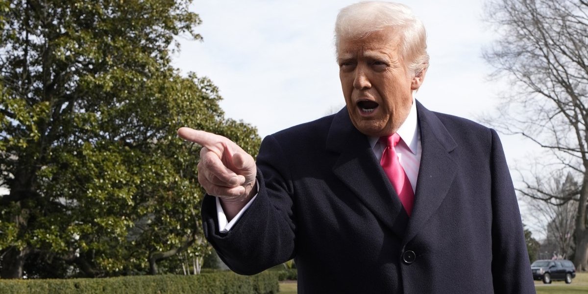 Vanredno oglašavanje Trampa! Carinama zeledio svet, sada ima poruku za sve!