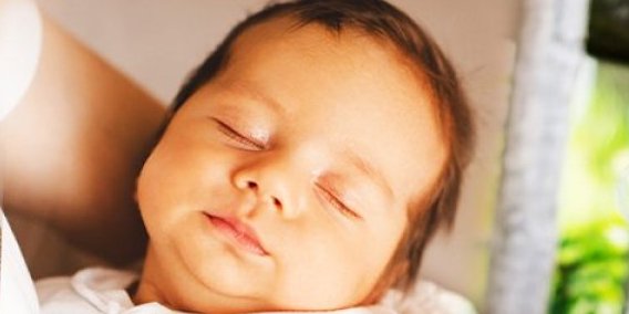 Bizarno, da ne može gore! Sujeverja vezana za bebe prešla svaku meru