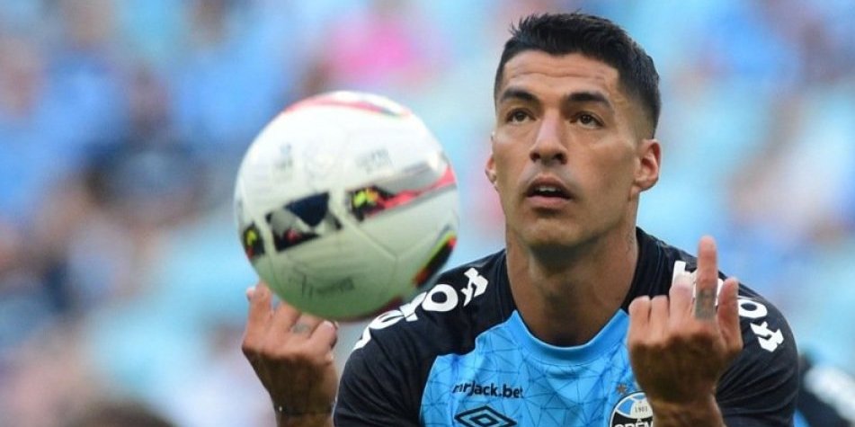 Srbin koji je pronašao Suareza rizikovao život radi transfera: Hteli su flašu da mi razbiju o glavu!