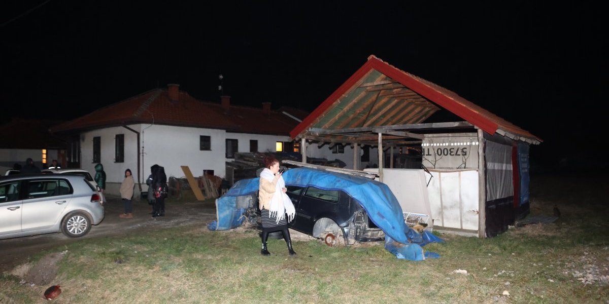 Dvorište u kom se igraka Dunja Marković