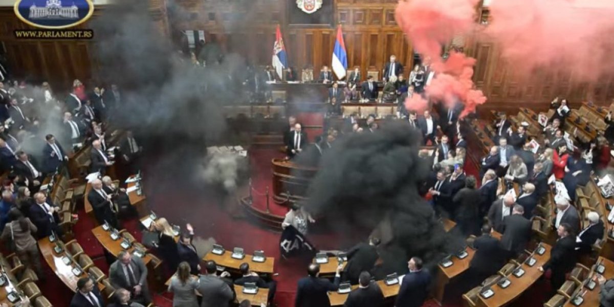 Ovo su još 4 povređena poslanika u jučerašnjem teororu opozicije u Skupštini! Jovanov otkrio detalje!