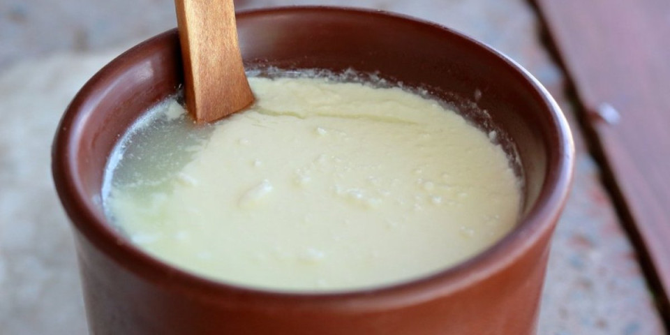 Domaće kiselo mleko: Jednostavan recept koji uspeva svima - samo 2 sastojka i malo vremena