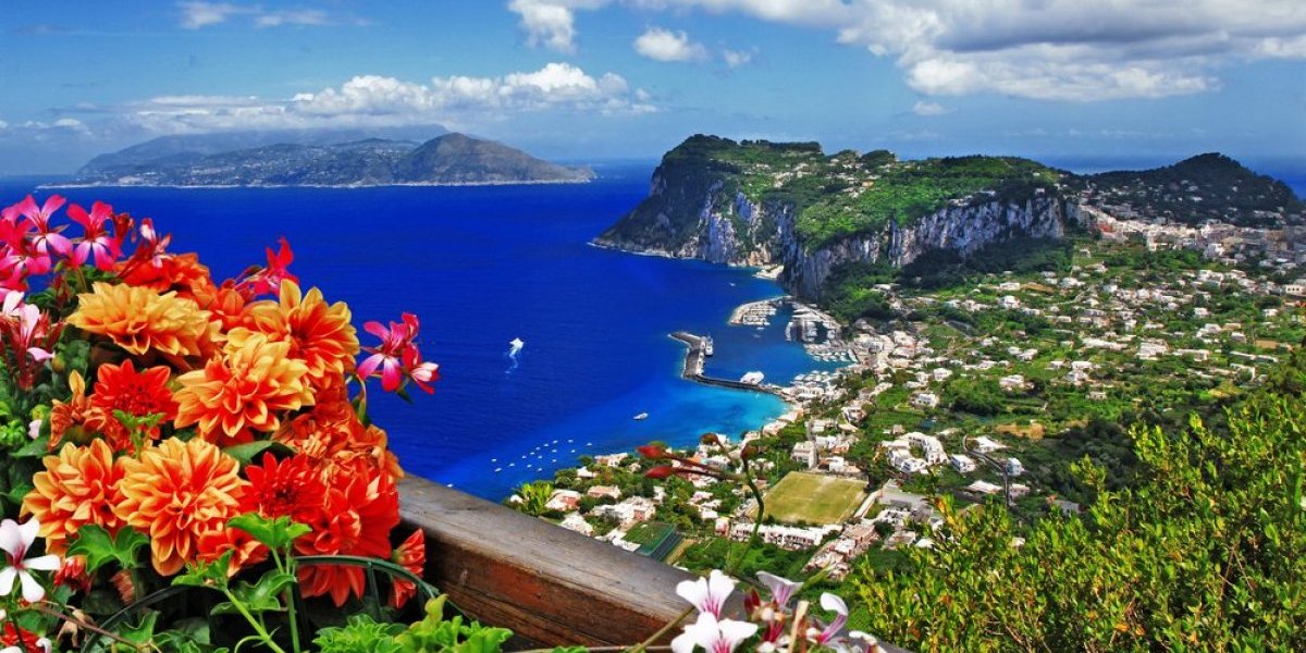 Luksuzno ostrvo neverovatnih pejzaža! Evo zašto je Kapri odlična destinacija za odmor i uživanje (FOTO)