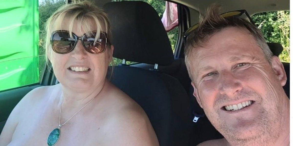 Svuda šetaju potpuno goli! Bračni par izazvao je potpuni šok - perverzijom pomeraju granice (FOTO)