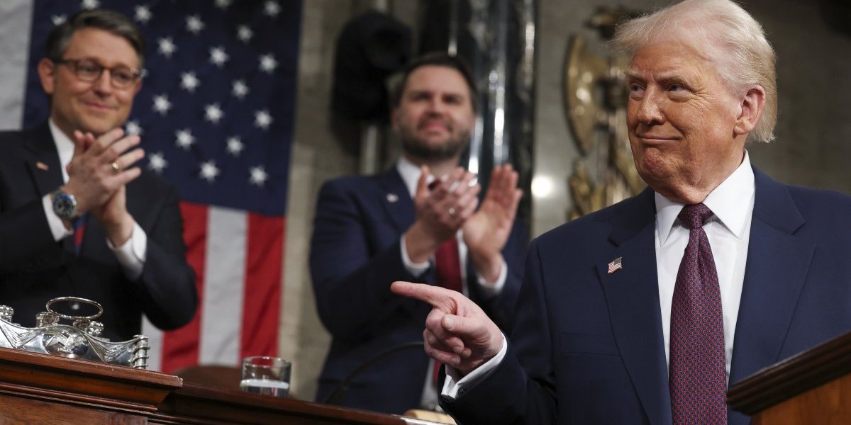 (VIDEO) Šta je ovo uradio Tramp u Kongresu?! Ništa slično nije viđeno u istoriji Sjedinjenih Država!