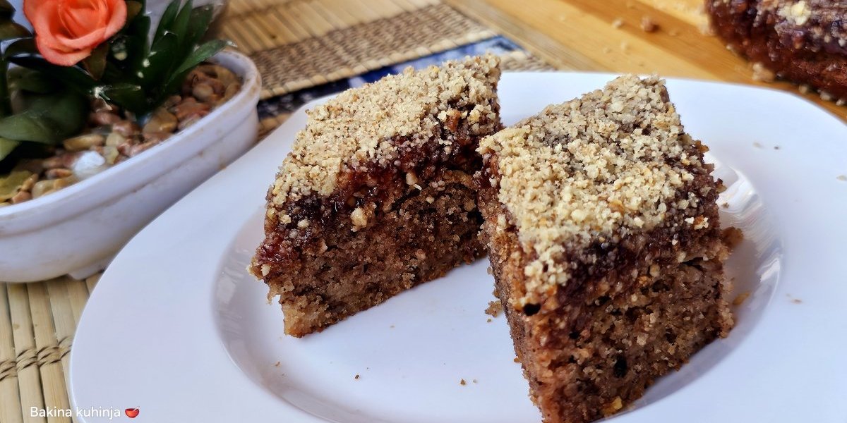 Najukusniji posni kolač sa jabukama! Orasi mu daju poseban ukus, a brzo se pravi (VIDEO)