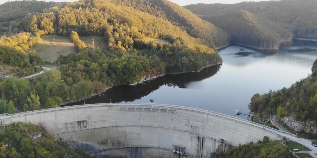 Voda iz jezera Vrutci pod lupom! Užičani posumnjali u cijanobakterije u vodovodu, evo rezultata!