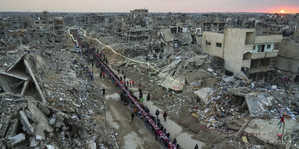 Scene koje kidaju dušu! Palestinci slave pod ruševinama: Ovo je najteži Ramazan koji smo doživeli (FOTO GALERIJA)